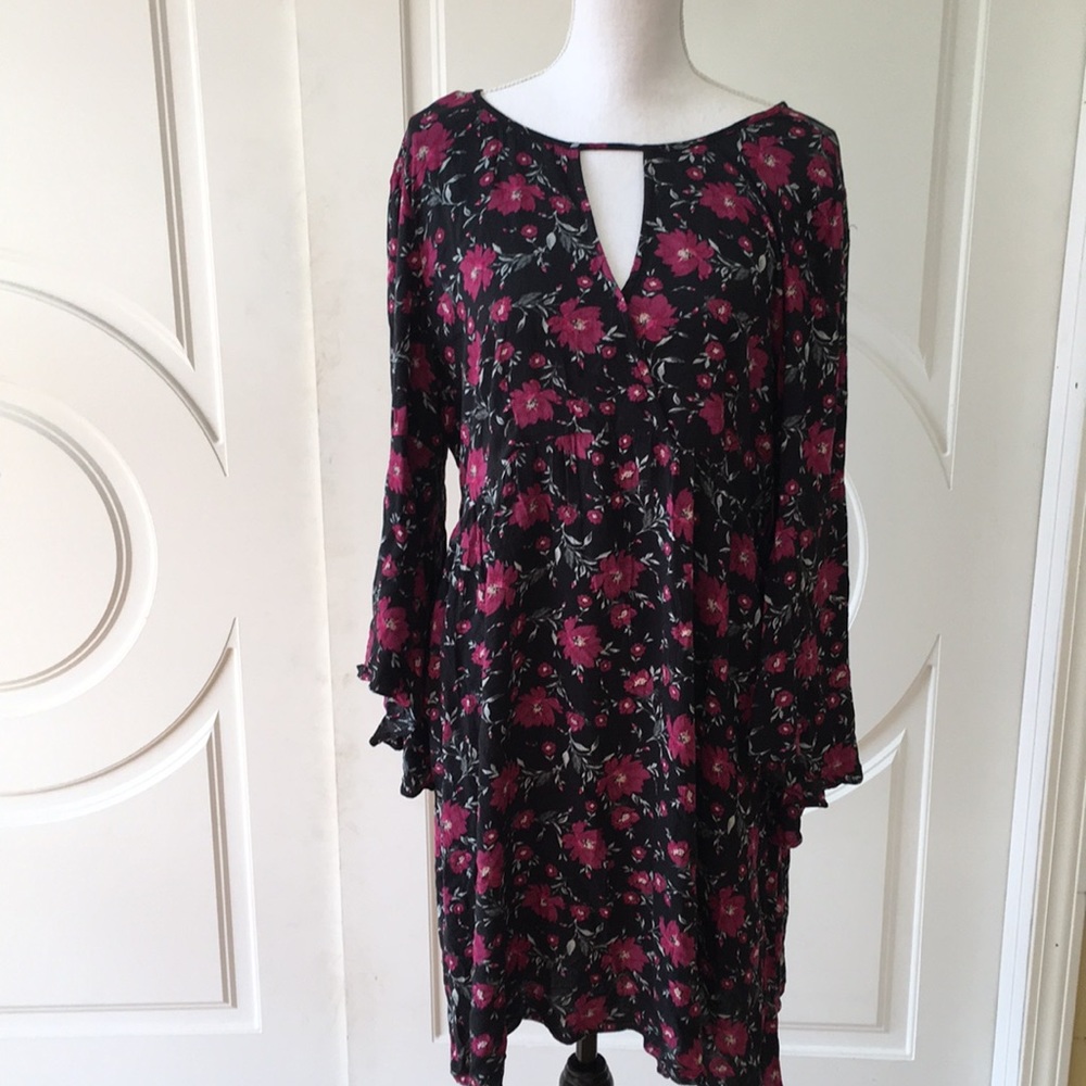 American Eagle floral bell sleeve dress